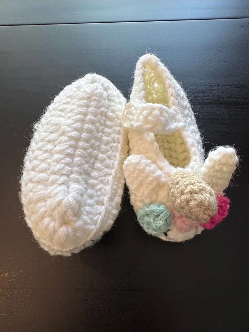 Knitted baby shoes